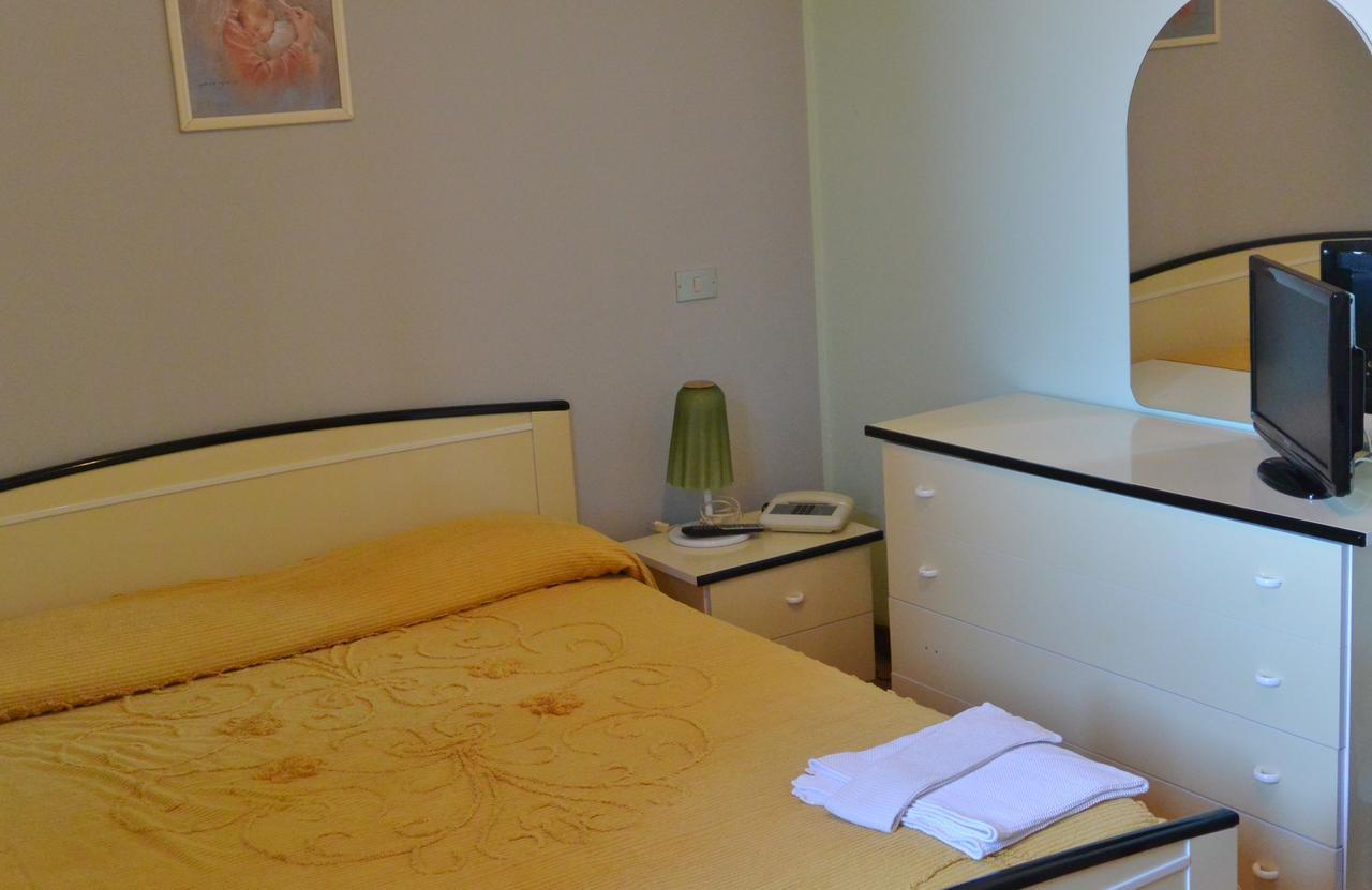 Albergo Escondido Soresina Bagian luar foto